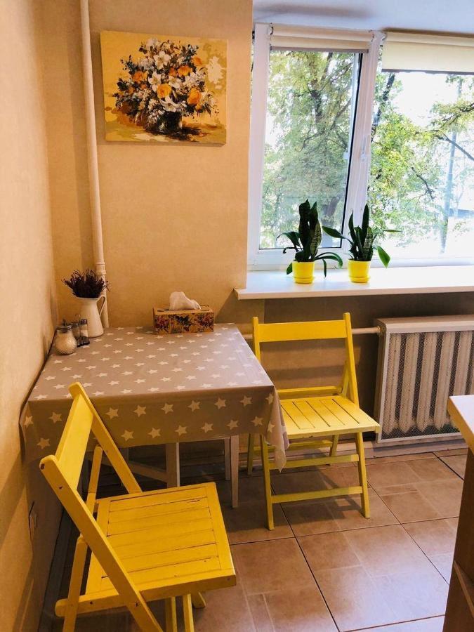 Sunflower Apartment Near Kiev Airport & Railway Station & Center City! Exterior photo